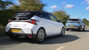 Citroen C3 vs Hyundai i20 - rear tracking